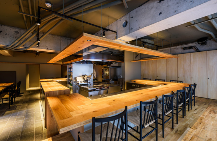 ライブ感あふれるオープンキッチン