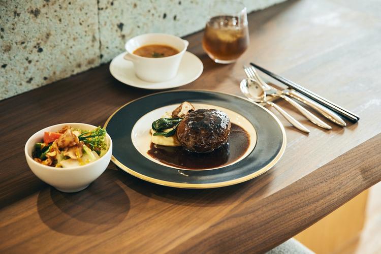 ランチメニューも季節にあわせて変化します