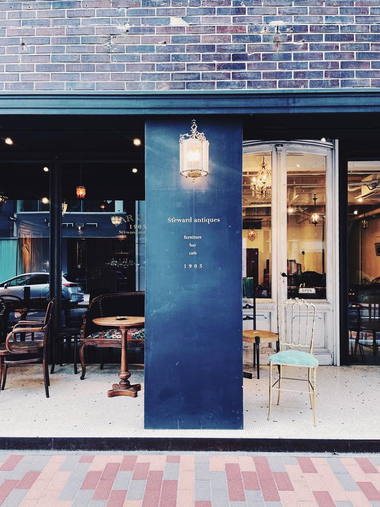 アンティークフレンチドアの入り口