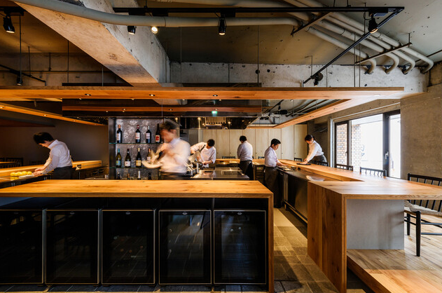 お客様との距離が近いオープンキッチン