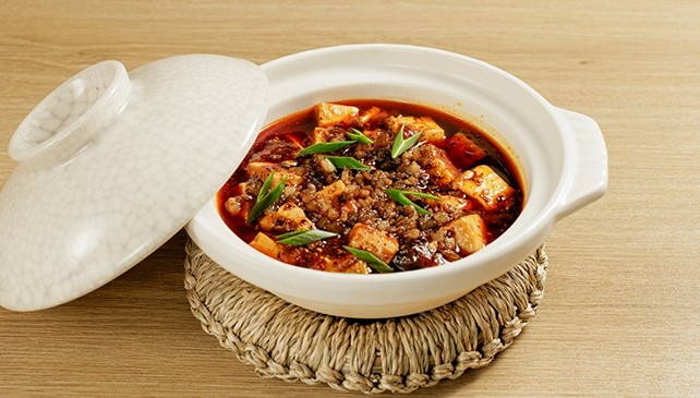 日本ではまだ珍しい刺激的な辛さをご提供