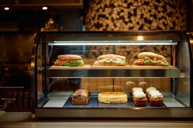 ケーキや焼き菓子つくりも学べます♪