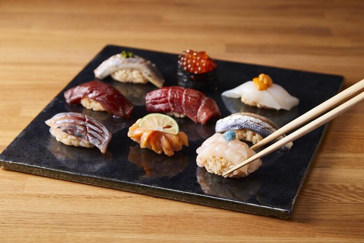 握りの命ともいえるシャリにも技が光ります