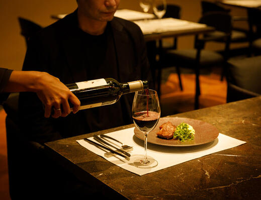 熟成牛とワインとのマリアージュを堪能