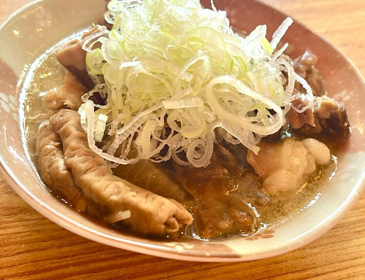 ホルモンの仕込みから携わります◎