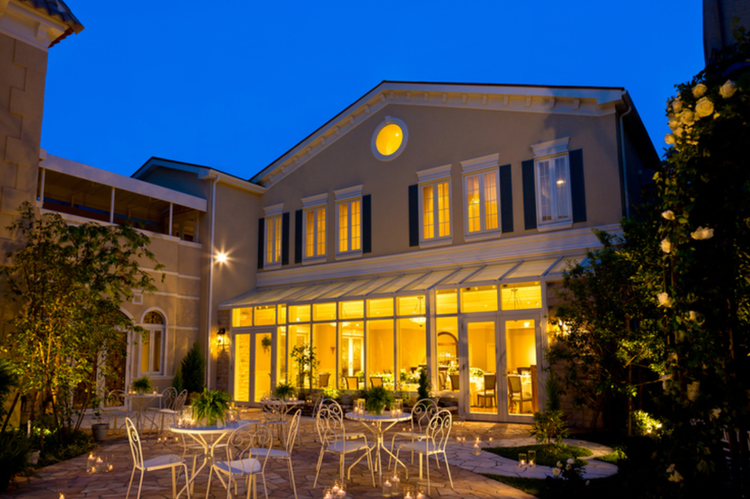 ＼四季折々を楽しめる邸宅フレンチ／