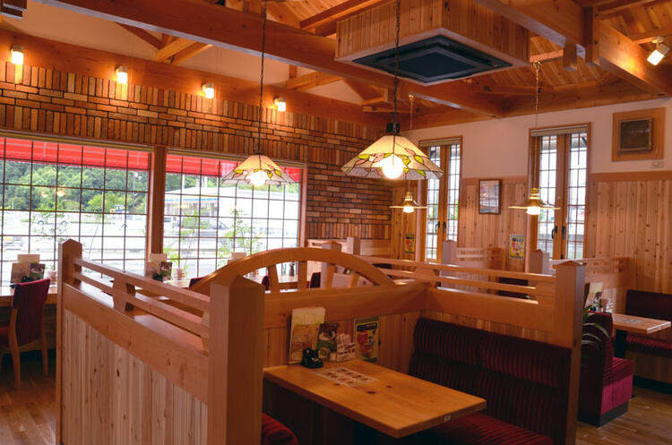 ゆったりした店内でくつろぎの時間をご提供