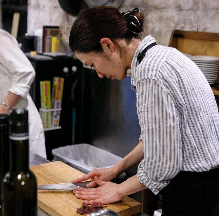 シンプルな素材を扱う感性が磨かれる環境