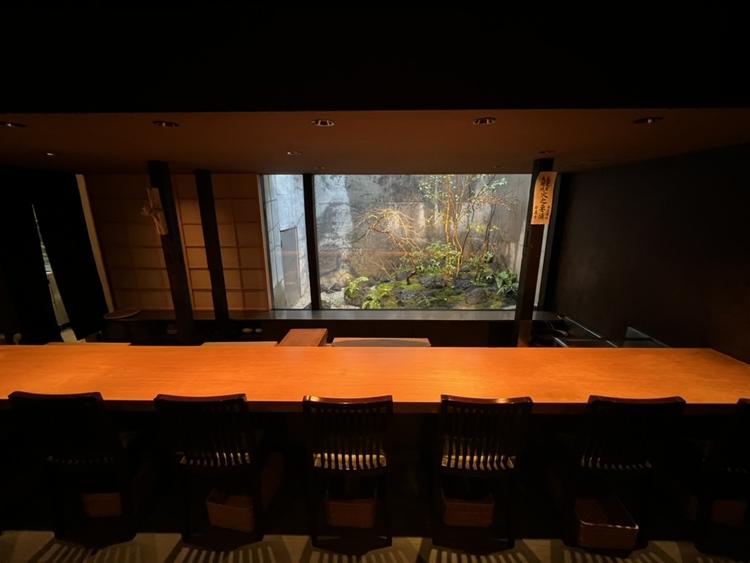 お客様との距離が近いカウンター席！