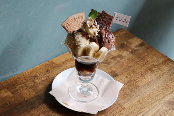 大人気のハギパフェ