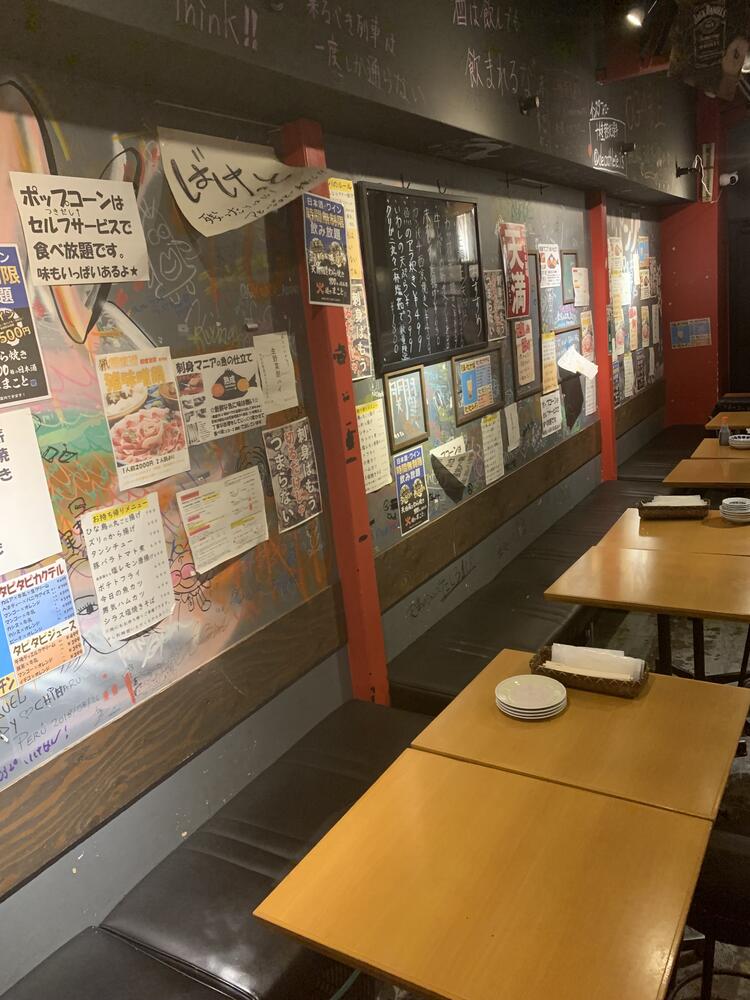 壁には楽しい張り紙がいっぱい♪