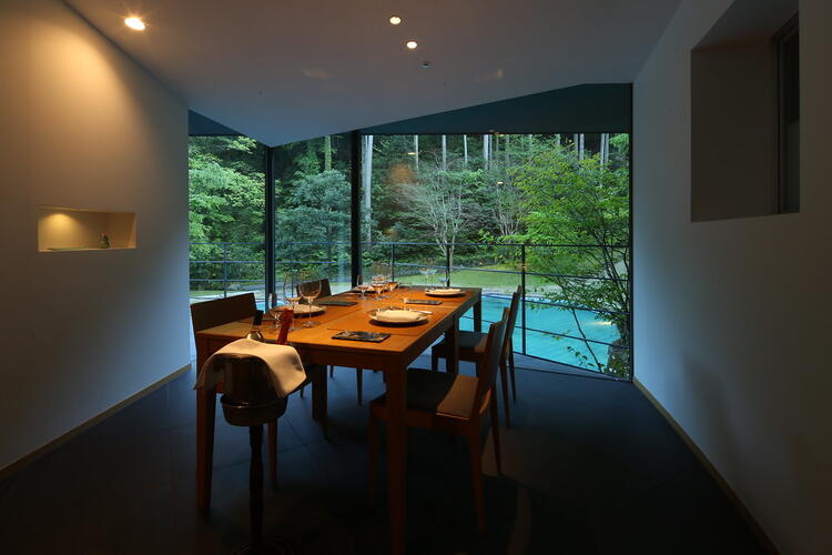 飲食・接客業経験者やお酒に詳しい方は優遇