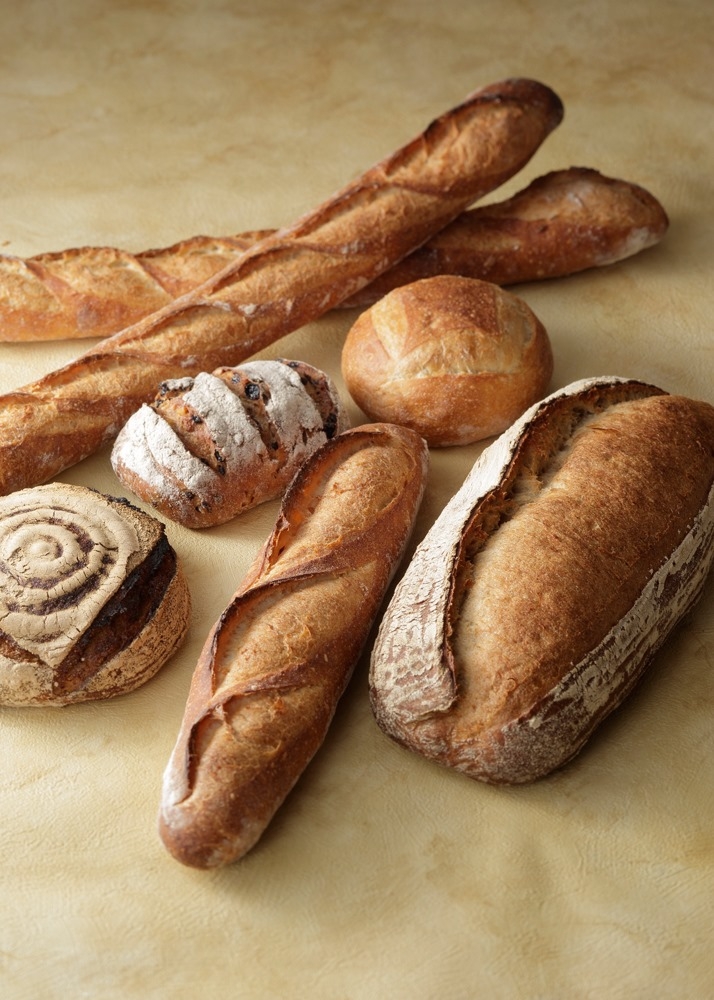 粉を使い分け自然酵母、塩、バターにも拘る