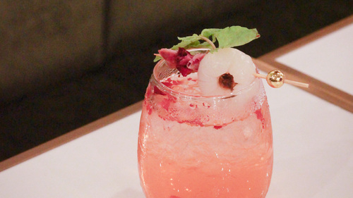 日曜定休の月8日休み◎