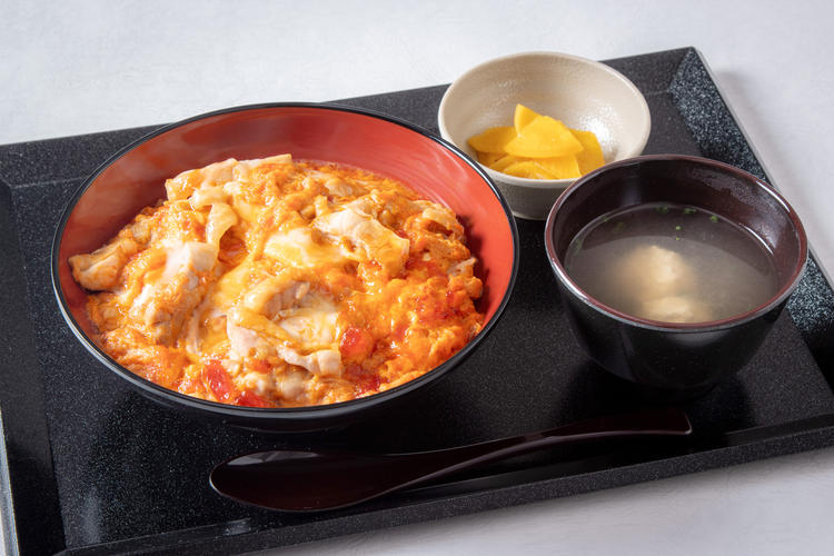 精肉卸しがこだわり抜いた親子丼