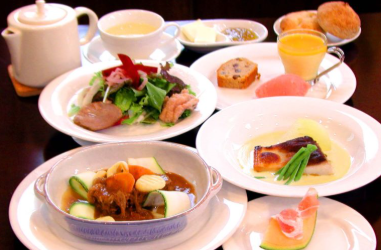 美味しいまかない付き