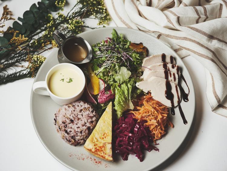 おしゃれなランチメニューも