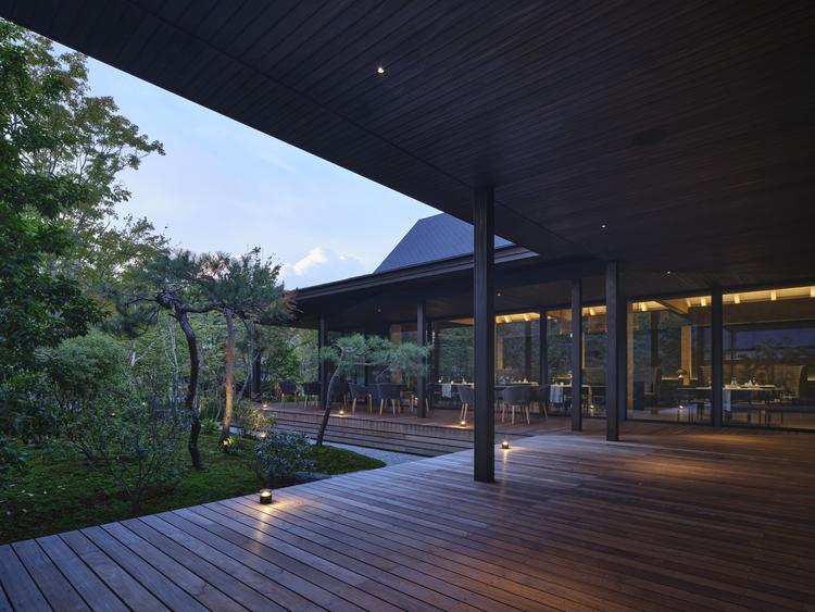 建物はシンプルエレガンス