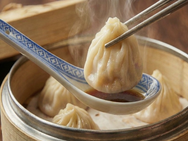 豊富な点心つまみにお酒を楽しむ中華バル♪