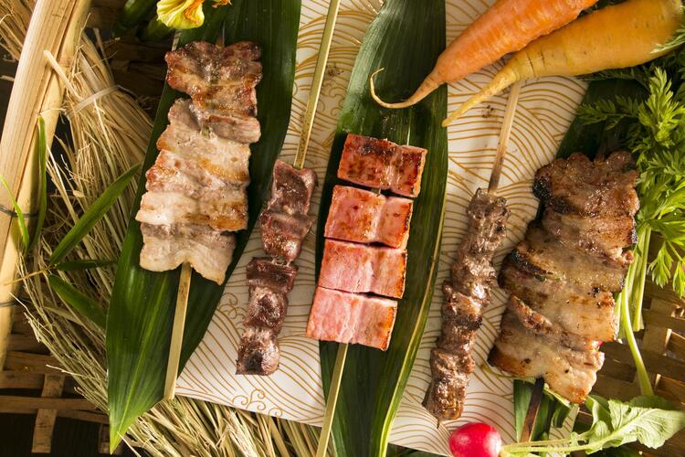 自社の養鶏場から入荷する新鮮な食材