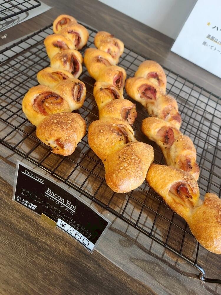 〈ベーコンエピ〉は自慢の一品♪