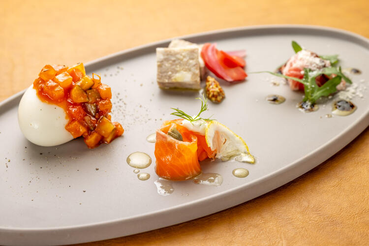 追加でサービススタッフ募集！