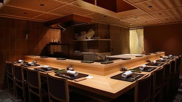 お客様とのコミュニケーション能力も学べる