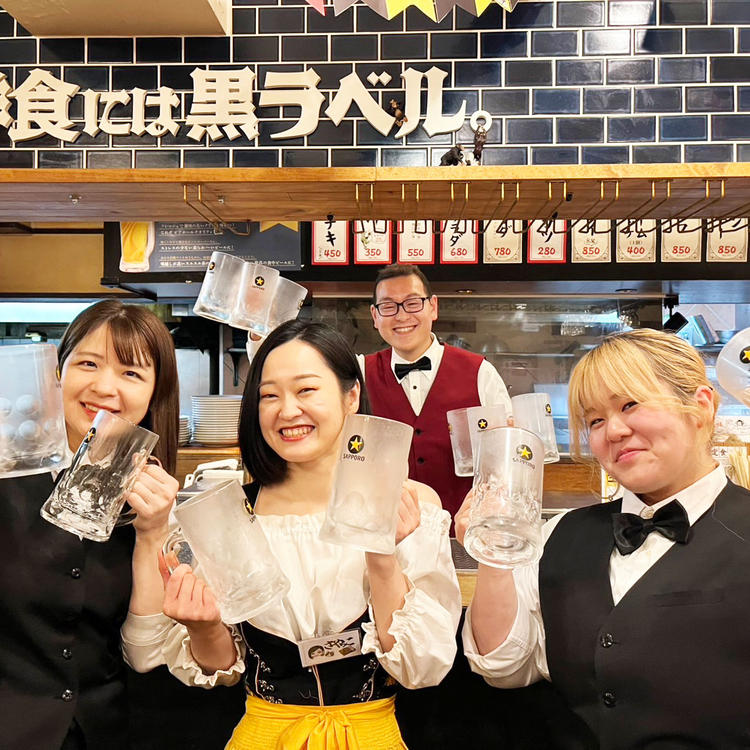 ビールと食事を楽しむビアホールフェスト！