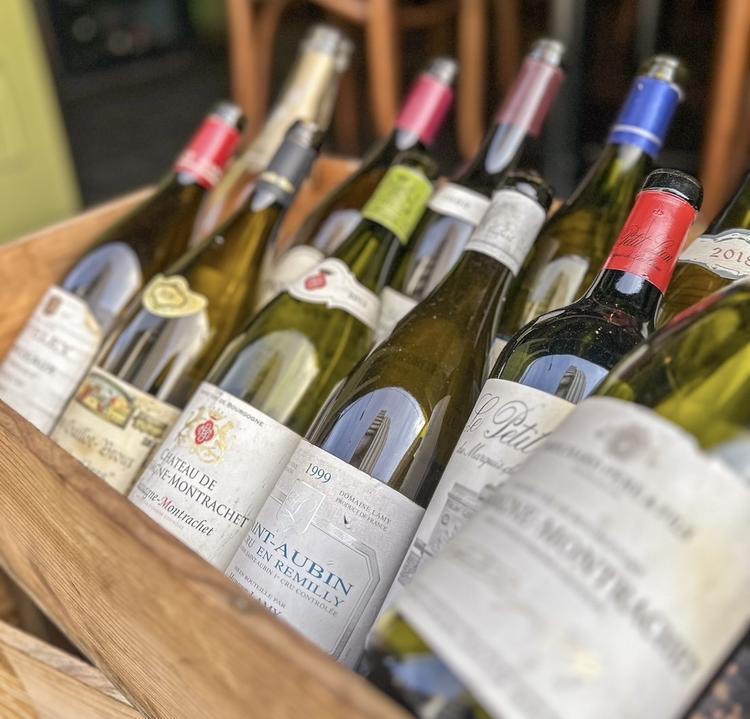 旬の食材はもちろん、お酒もこだわります