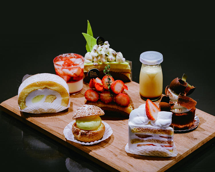 オシャレに働けるカフェも併設