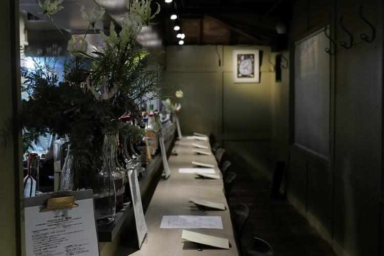 1階カウンター席