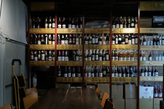 2階ワインショップ