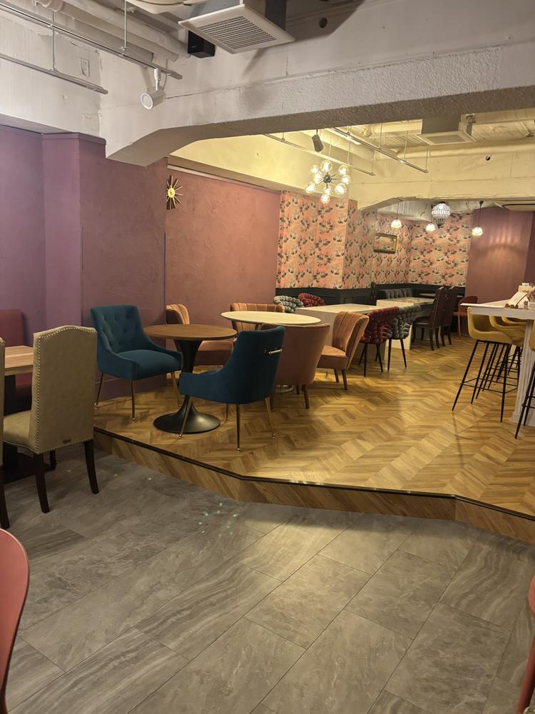 座った場所によって変わる雰囲気 ※店内