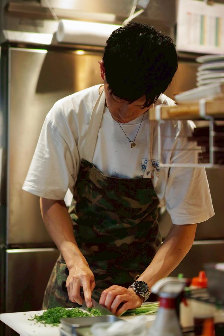 炭焼き、創作料理のお店です