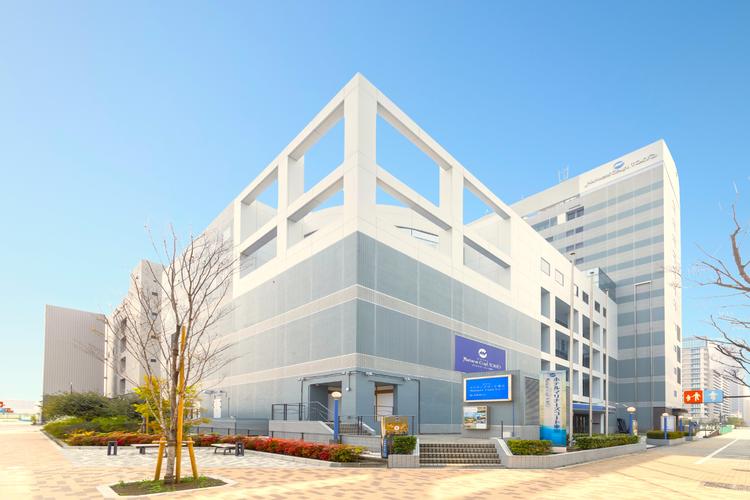 地域の方や船乗りに愛されるシティホテル