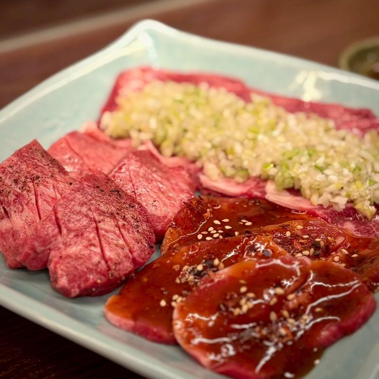 一番人気のタン盛り合わせ