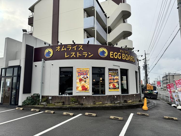 珍しいオムライスのお店です。