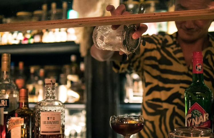 未経験からバーテンダーへ！