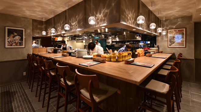 ホールスタッフを積極採用！