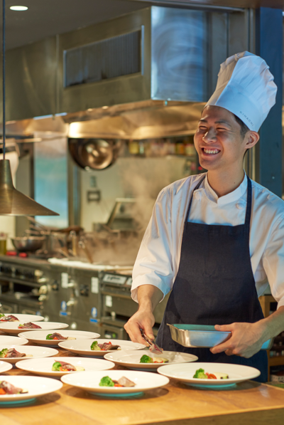 ＼本物を追求するレストラン／