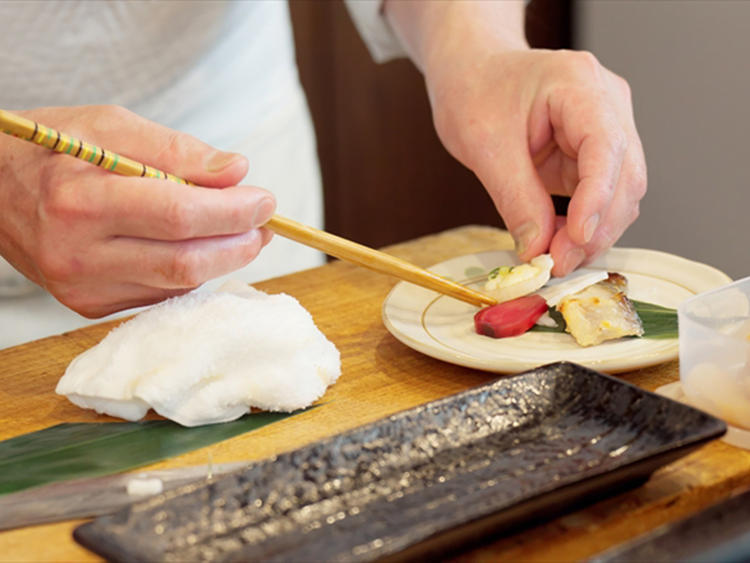 ひと皿ひと皿、心をこめて調理中！