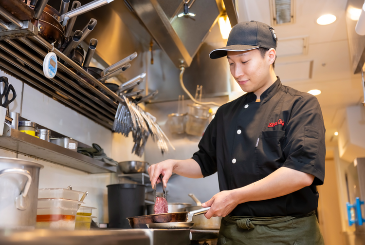 人気店のメニューを学ぶことも可！