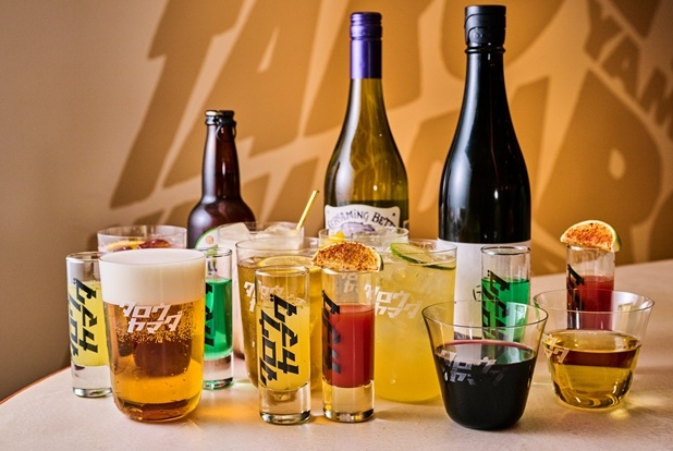 クラフトサワーやワインなど多彩なドリンク