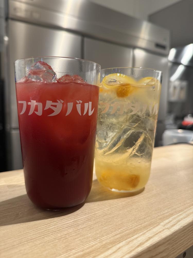 クラフトサワ-やワインも種類豊富に