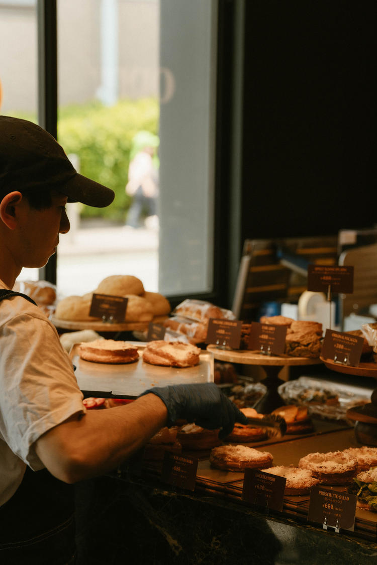＼パン職人を増員募集中／