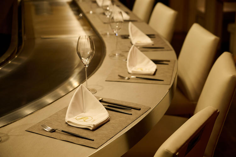 きっちりすぎず、カジュアルすぎない空間