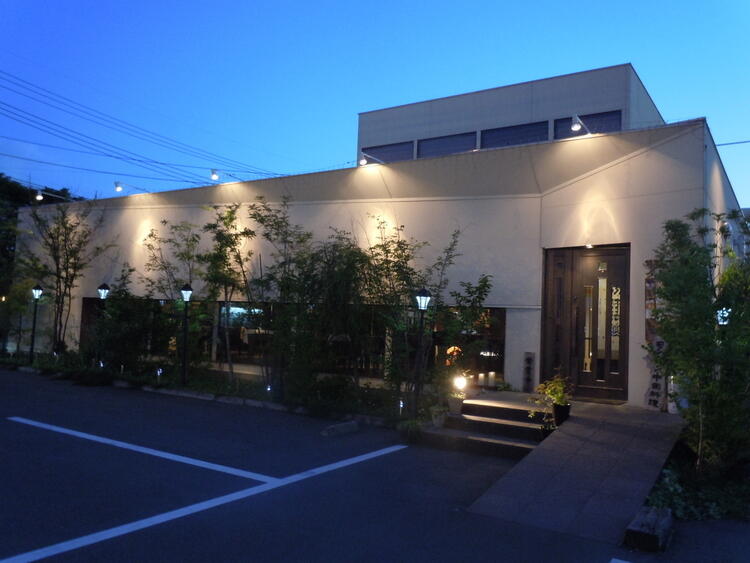 佐賀市郊外に佇む一軒家レストラン