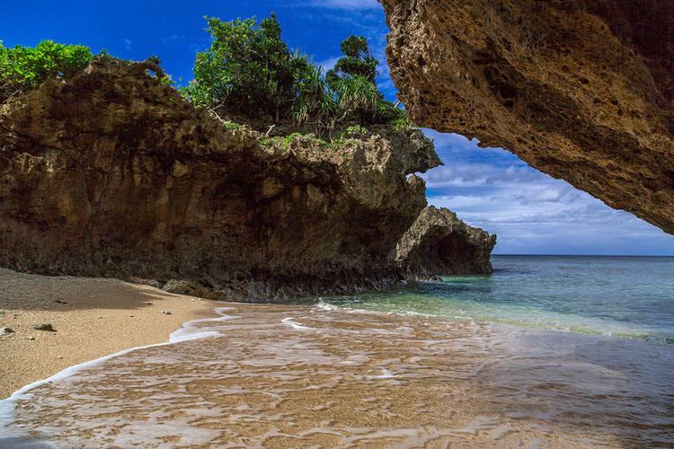 澄みわたる碧色のプライベートビーチ