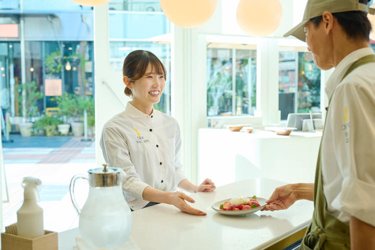 キッチンとホールの連携もばっちりです！