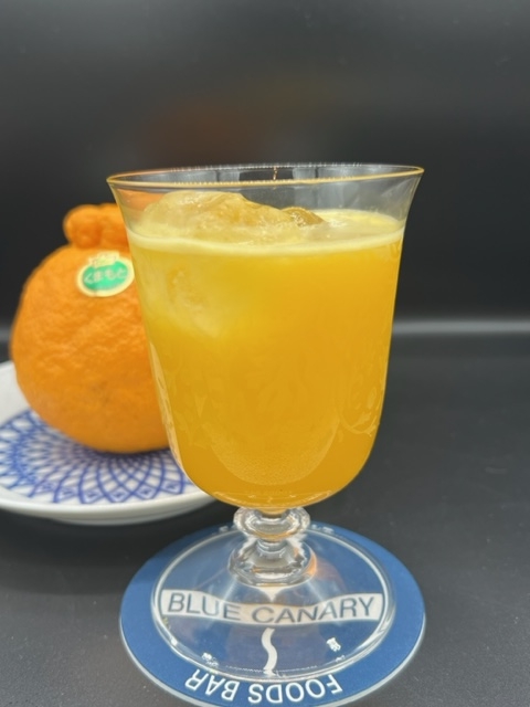 季節のフルーツを使ったカクテルが人気☆